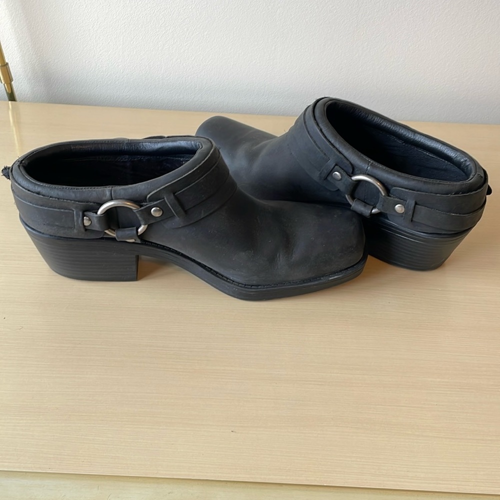 Cabelas Harness Buckle Heeled Slide Boots